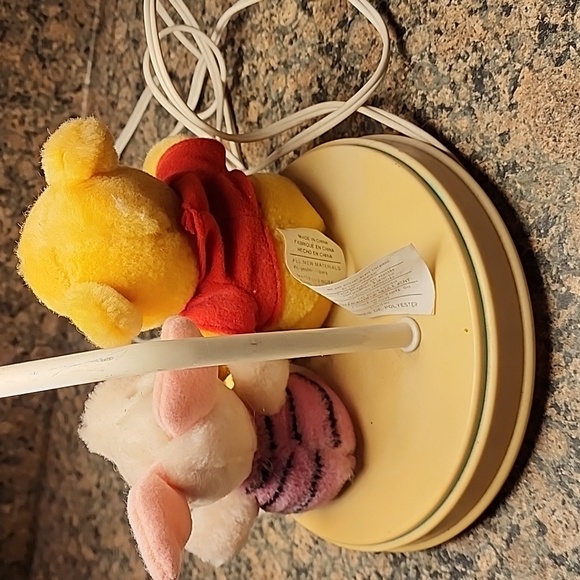 Vintage Winnie & Piglet Lamp - Picture 4 of 13